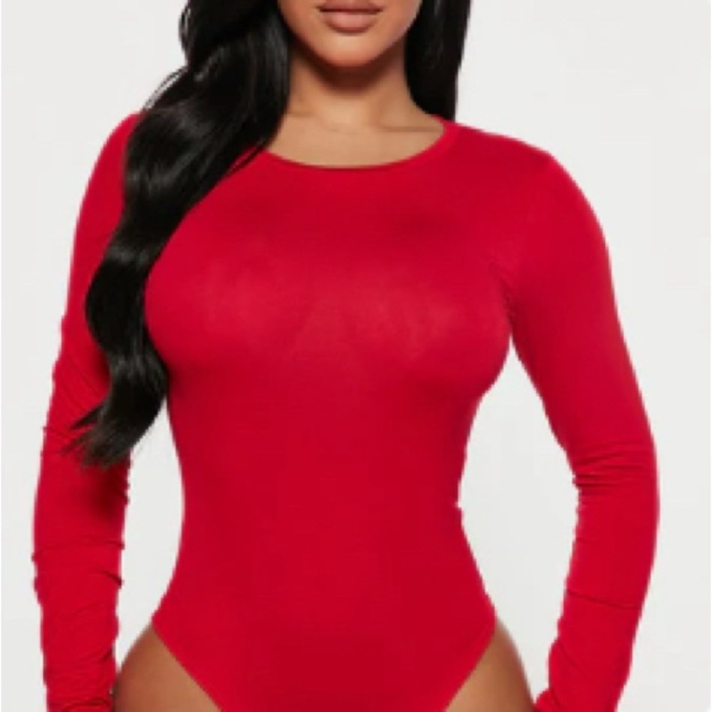 Fashionnova Crew neck long sleeve bodysuit